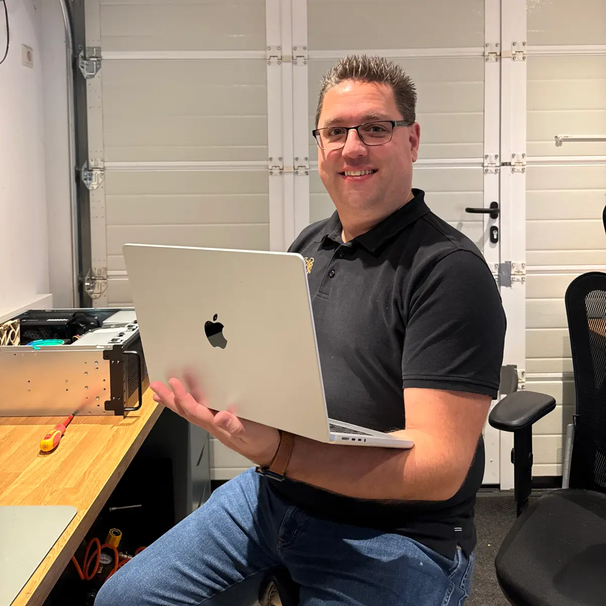 Reparatie van een Apple-laptop bij Veenstra IT